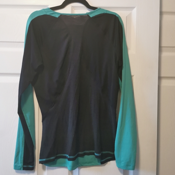 Nike XL Workout Shirt - Picture 3 of 4
